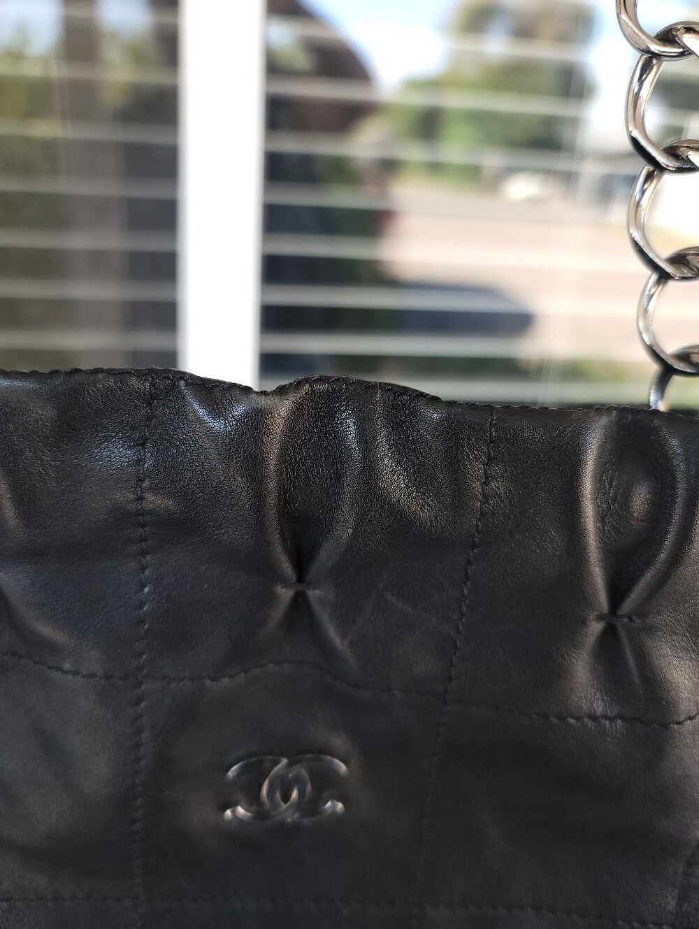 Chanel Black Quilted Leather Shoulder Bag with Chain Handles - Picture 6 of 15